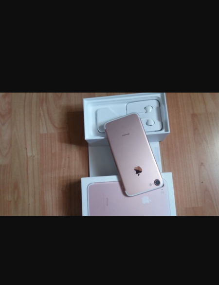 Gloednieuwe iPhone 7 rosé gold 32gb