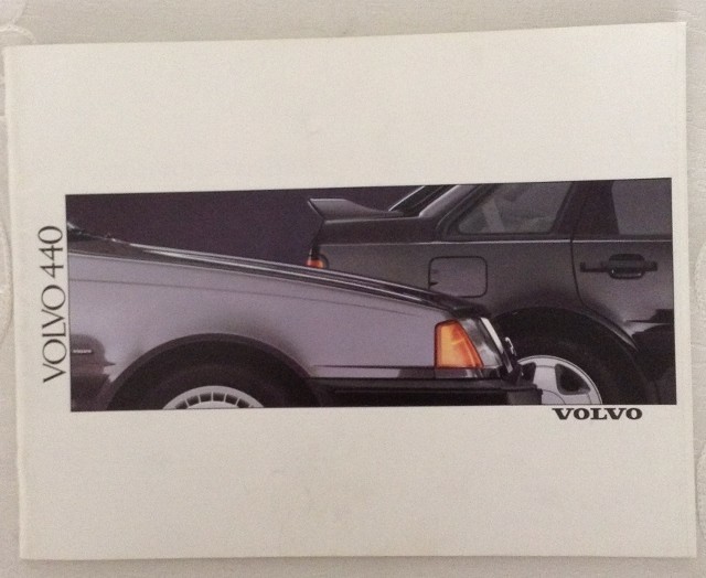 Folder/brochure - Volvo 440 (33 blz)