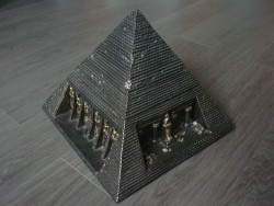 Schitterende piramide
