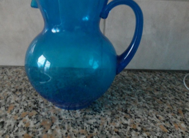 E 1 Mooie blauwe kan; kan 3 liter in (kunststof)