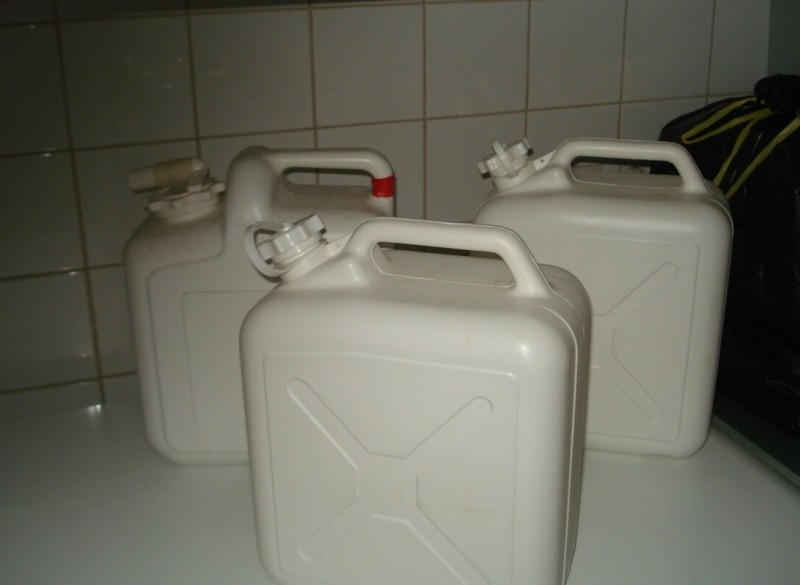 drinkwater containers