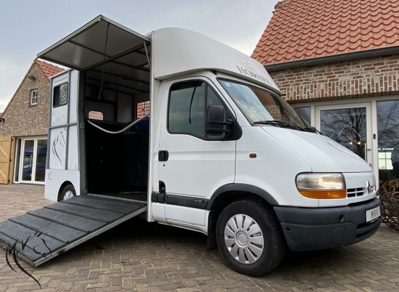 Paardenwagen paardenvrachtwagen RENAULT MVV HORSETRUCKS - Rucphen Zundert Koopplein.nl