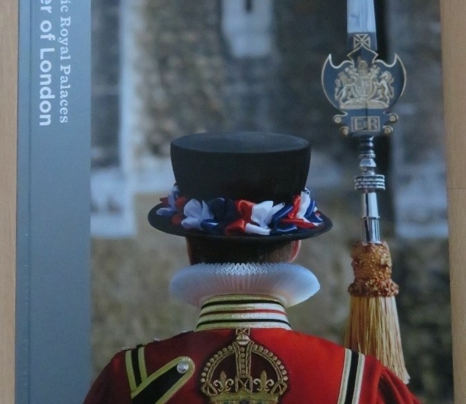 Boek: Experience the Tower of London