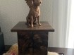Bulldog beeld met vleugels in brons of zilver op urn als se…