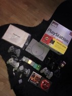 PlayStation 1 + 4 Controllers + Accessoires +Originele Doos…