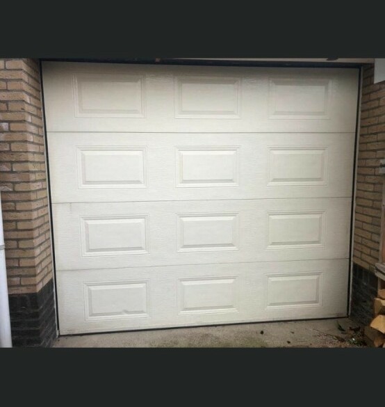 Geïsoleerdere elektrisch garage deur met afstandsbediening