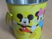 Kleine emmer Mickey Mouse en Minnie Mouse