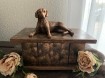 Beagle beeld op urn als set in 2 maten verkrijgbaar