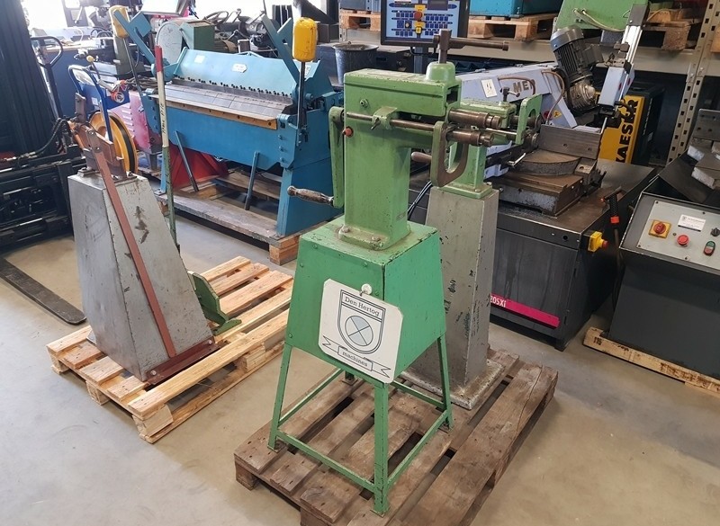 Handbediende kraalmachine voormachine JORG