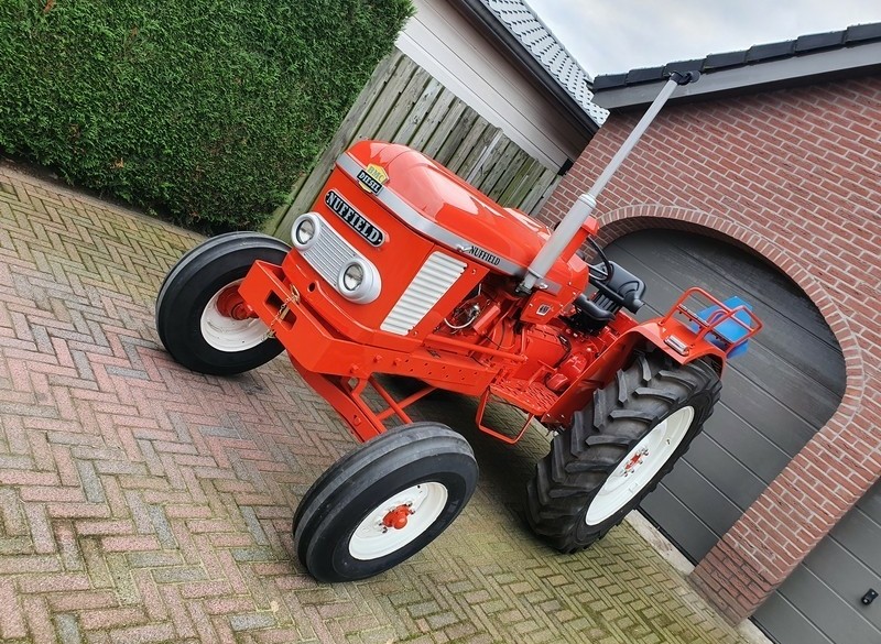 Nuffield oldtimer tractor trekker aftakas hefinrichting