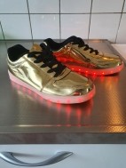 Gouden schoenen met ledverlichting