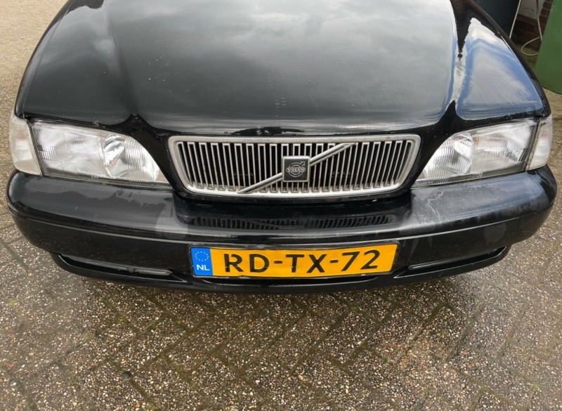 Voorbumper volvo V70 zwart 019