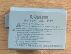 Originele Canon batterij LP-E5 met oplader