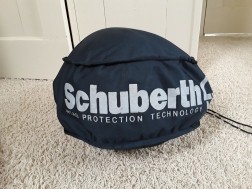 Motorhelm van Schubert S1