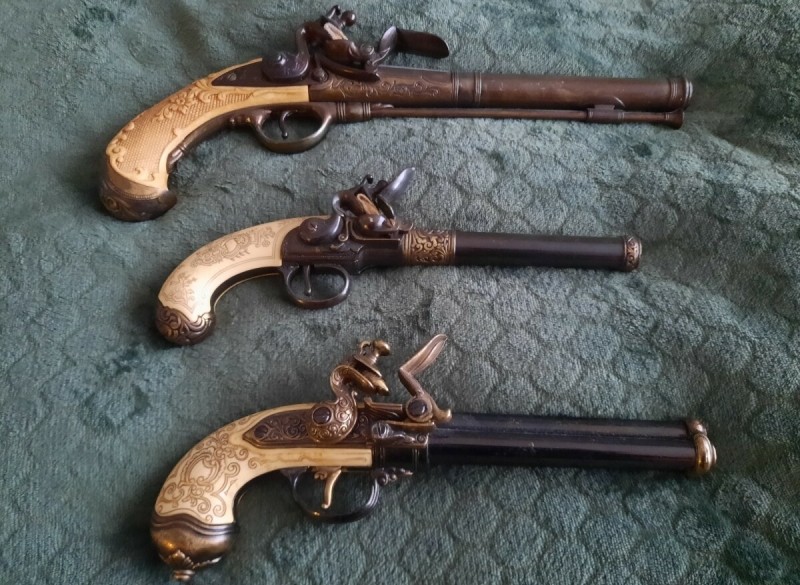 3 pistols