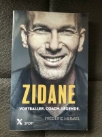 Paperback (boek) Zidane voetballer, coach, legende