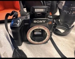 nette Sony a300 camera met toebehoren 