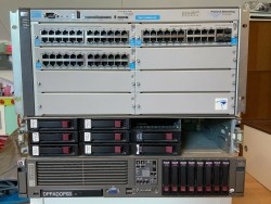 Switch 66Ports plus server DL380 G5 met 12 bays extra