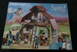 Mooie doos met playmobil boerderij met paardenstal 