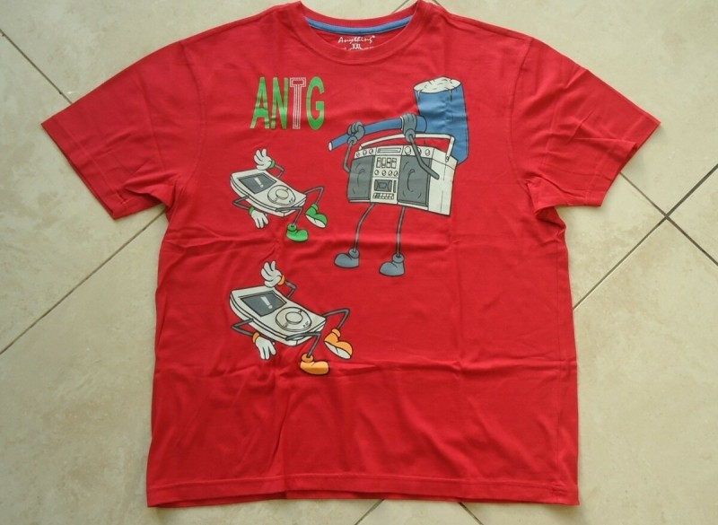 Te koop nieuw rood T-shirt van Anything met print (maat XXL…