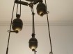Fraaie oude hanglamp met 3 lichtpunten. 