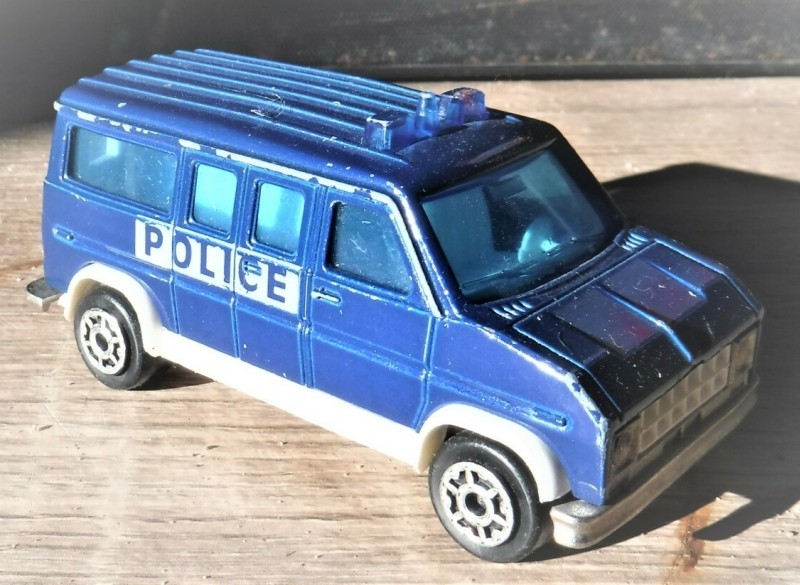 Majorette Ford E 350 politie bus