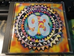 De originele CD Turn Up The Bass Megamix 1993 van Arcade.