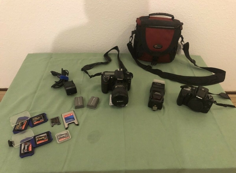 Camera Nikon D200 met uitgebreide toebehoren 