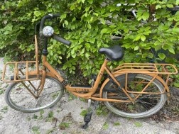 Oranje Batavus fiets 