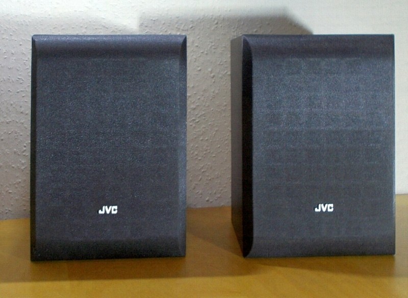 2 Compacte speakerboxen