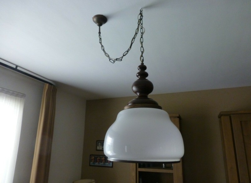 hanglamp melkglas en hout