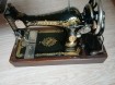 Singer naaimachine met originele houten kap
