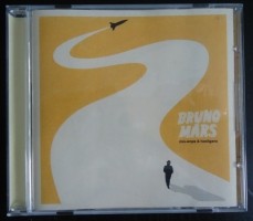 Te koop de originele CD Doo-Wops & Hooligans van Bruno Mars…