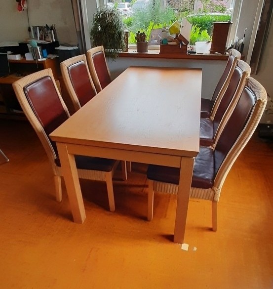 Verlengbare massief eiken eettafel