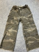 Stoere jongens broek maat 98