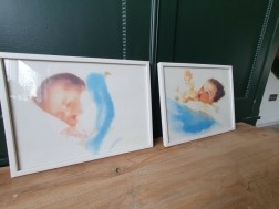 Twee brocante baby schilderijen Bessie  P