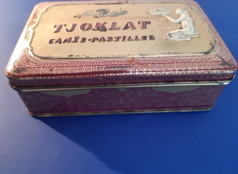 Antiek blik chocolade camée pastilles Tjoklat. 