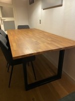 Eettafel hout met zwart stalen frame