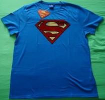 Nieuw blauw T-shirt met het logo van Superman (maat: XL).