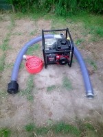 Te koop  Waterpomp Briggs&Stratton WP3-65 met slangen