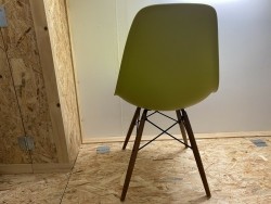 2x Vitra Eames DSW stoel - mustard esdoorn