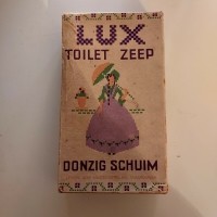 Lux toiletzeep doos verpakking