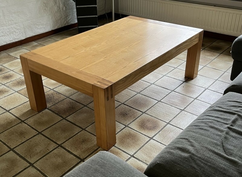 Gratis af te halen dit weekend: salontafel 