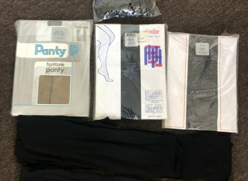 3 stuks nieuw verpakte panty,s  