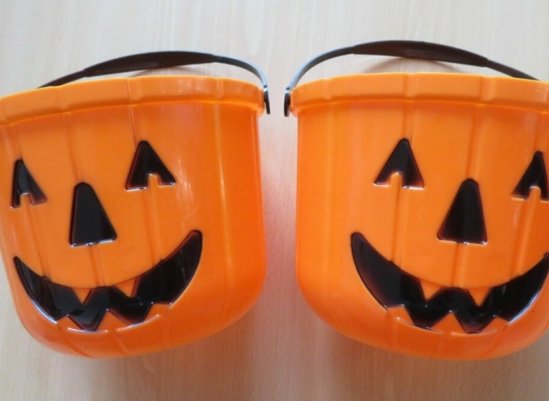 Twee Halloween emmertjes