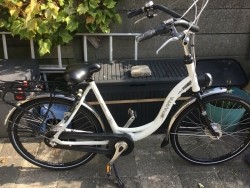 Mooie Sparta damesfiets/Moederfiets ziet er als nieuw uit.