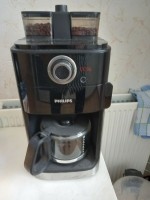 koffieapparaat. geschikt voor bonen en gemalen koffie. 