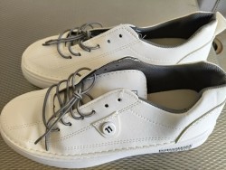 nieuwe witte  heren schoenen