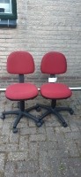 2 bureau stoelen