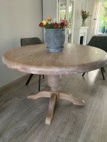 Schitterende ronde eettafel